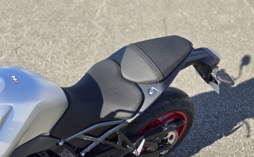 SUZUKI GSX-8S A2 1