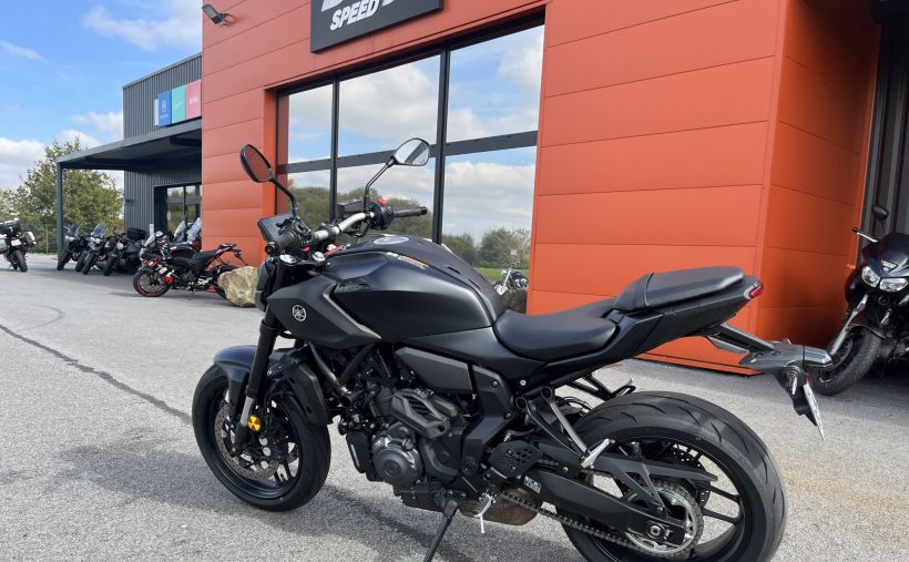 YAMAHA MT-07 (47.5CV) 10