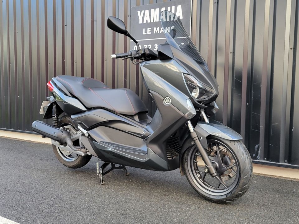 YAMAHA XMAX 125 25