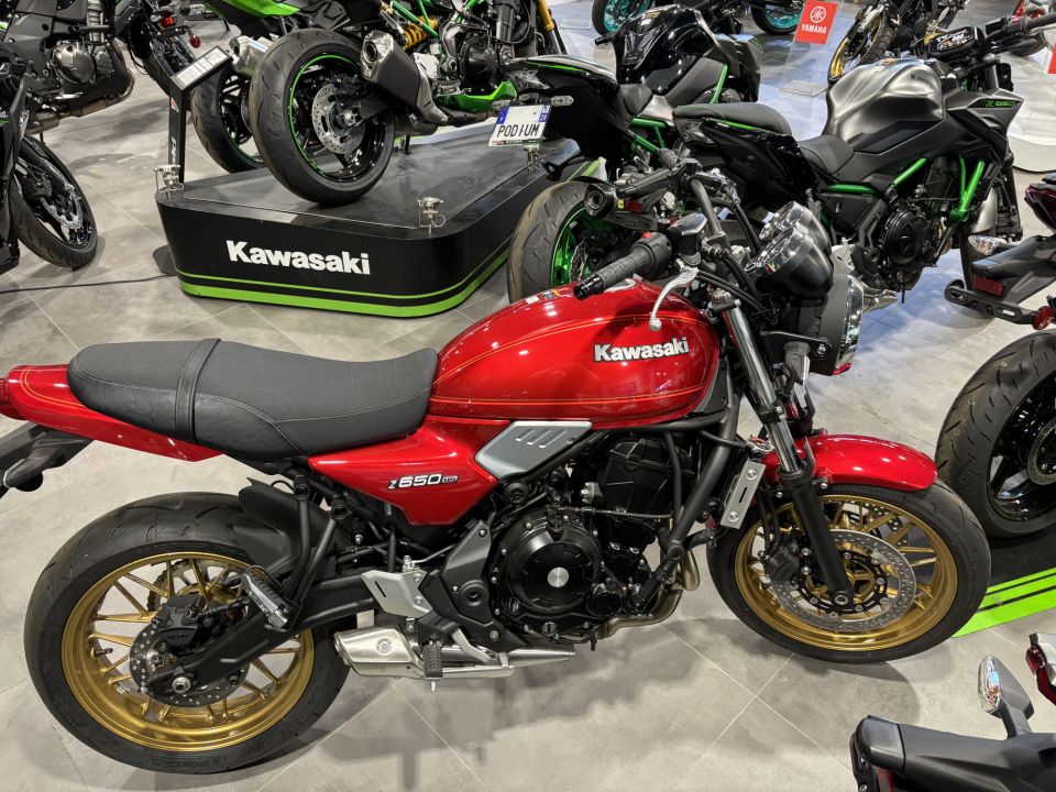 KAWASAKI Z 650 4