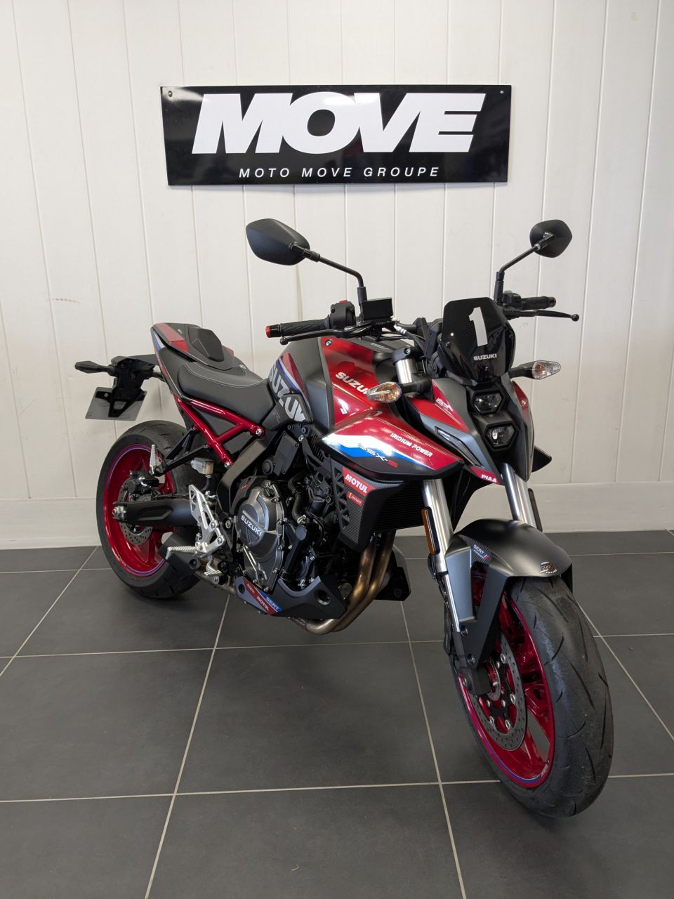 SUZUKI GSX-8S SERT 1