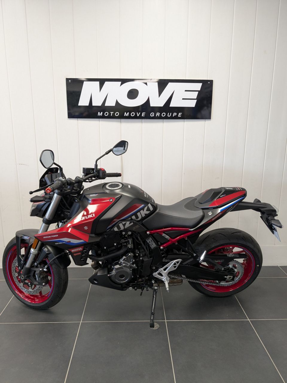 SUZUKI GSX-8S SERT 4