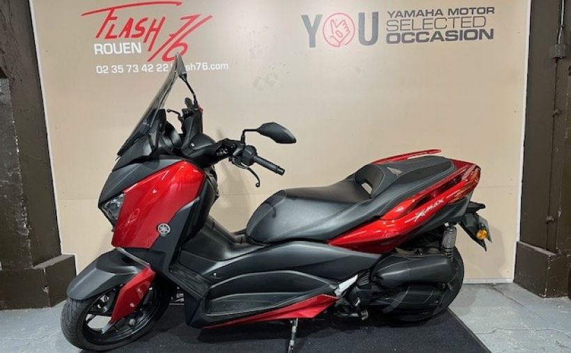 YAMAHA XMAX 125 3