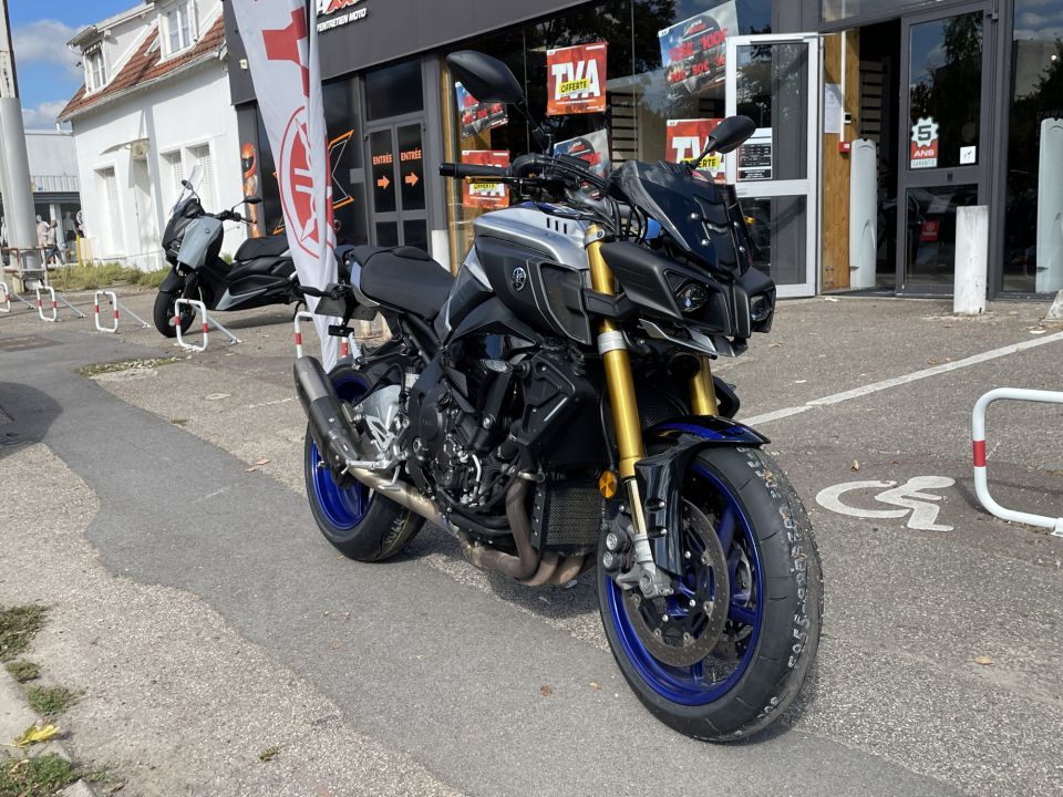 YAMAHA MT-10 SP 1