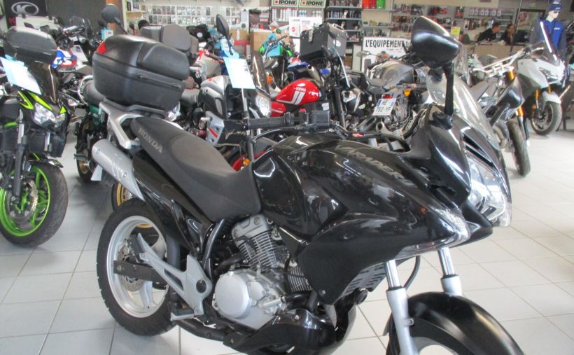 HONDA VARADERO 125 2