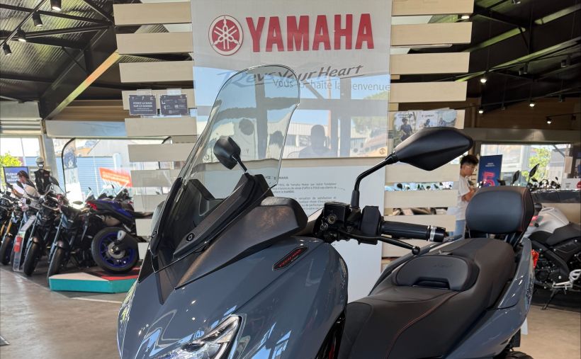 YAMAHA XMAX 125 TECH MAX 0