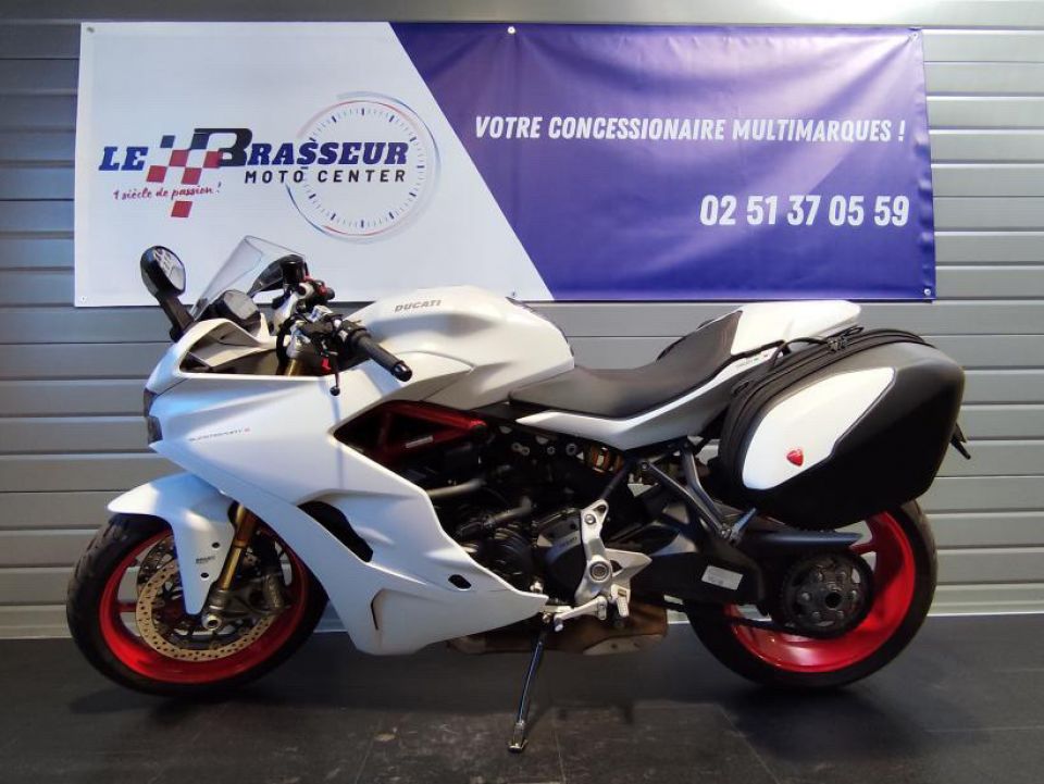 DUCATI SUPERSPORT 939S 6