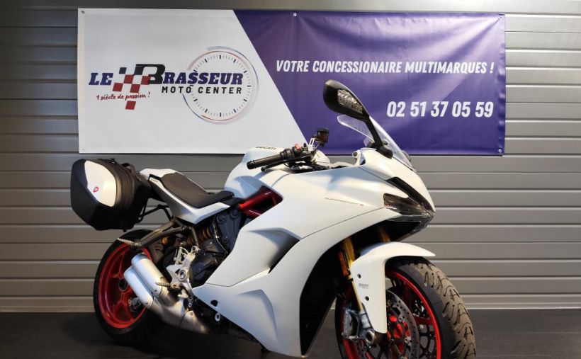 DUCATI SUPERSPORT 939S 3