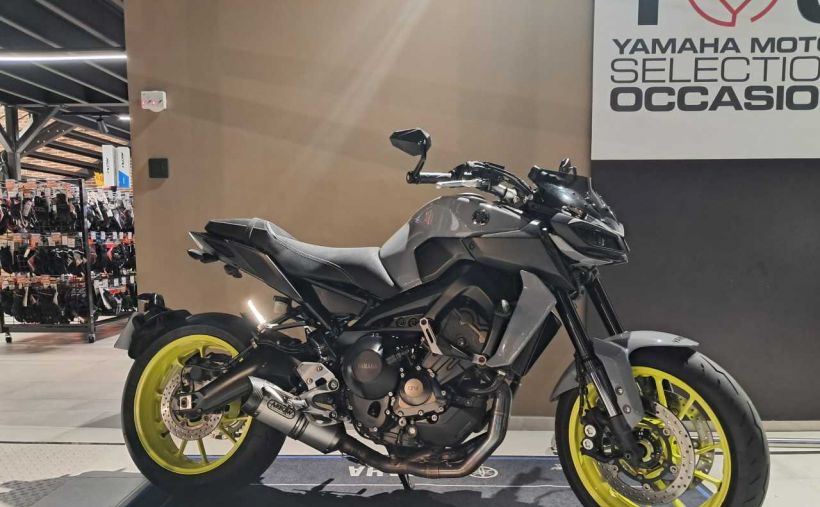 YAMAHA MT-09 0