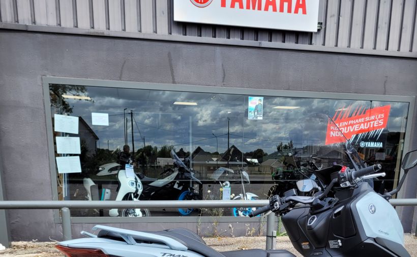 YAMAHA XP T-MAX 560 TECH MAX 1