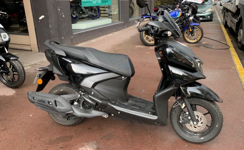 YAMAHA RayZR 125 0