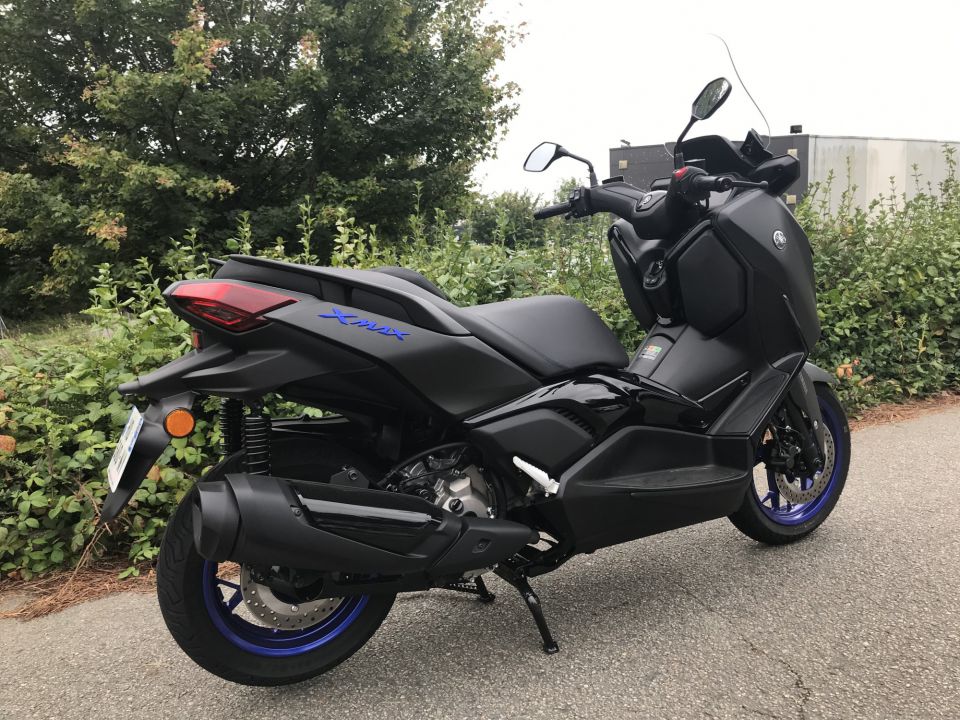 YAMAHA XMAX 300 4