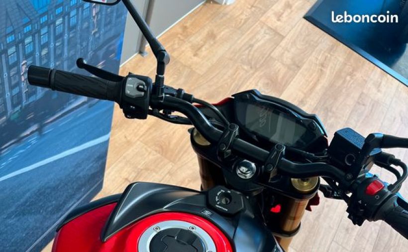SUZUKI GSX-S 750 1