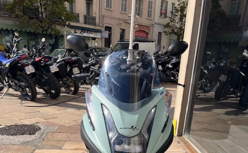 YAMAHA TRICITY 125 6