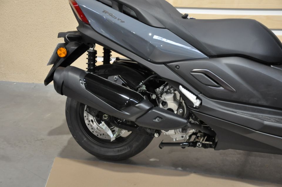 YAMAHA TRICITY 300 2