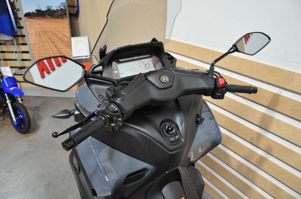 YAMAHA TRICITY 300 12