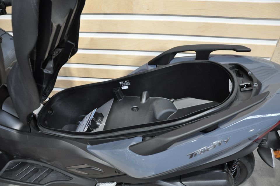 YAMAHA TRICITY 300 15