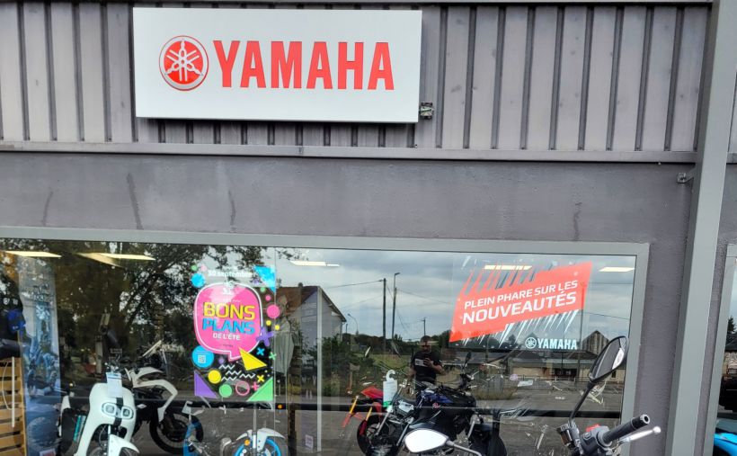 YAMAHA MT-09  Y-AMT 2