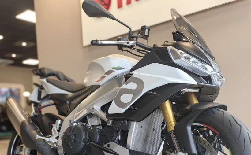 APRILIA TUONO 1100  V4 RR 1