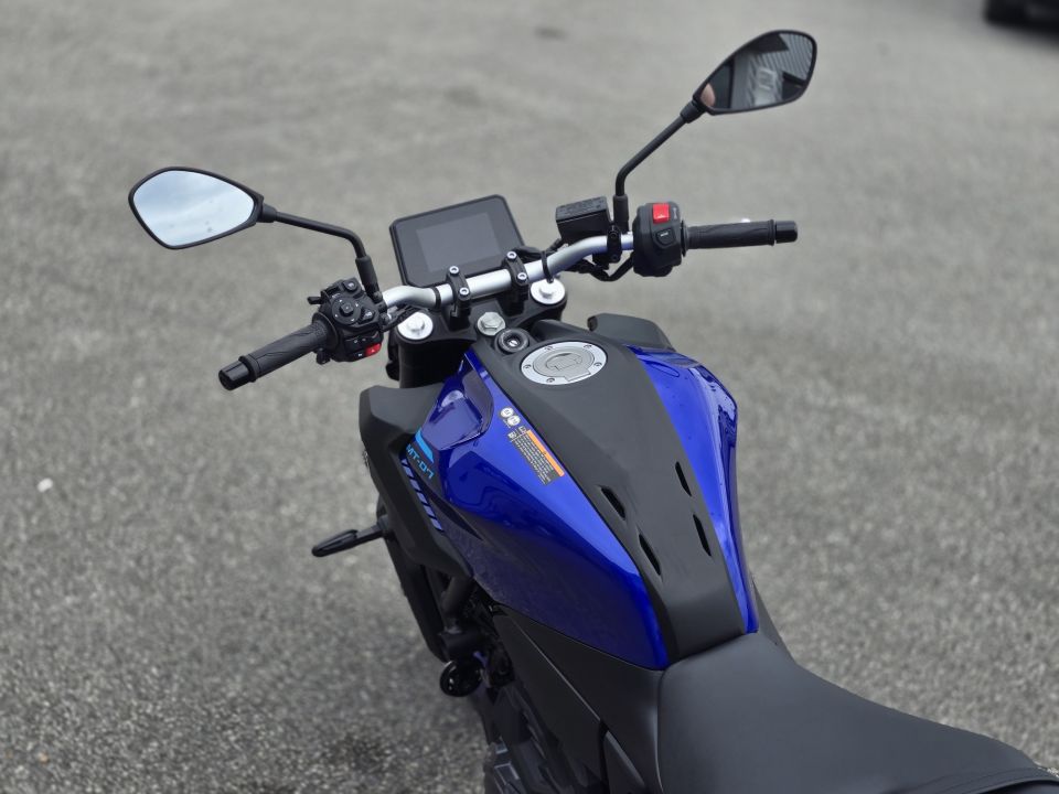 YAMAHA MT-07 Y-AMT 10