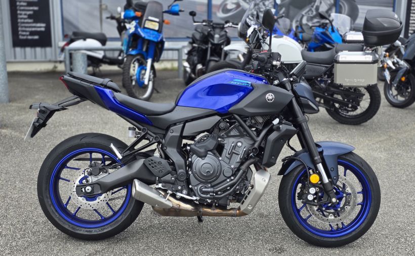 YAMAHA MT-07 Y-AMT 3