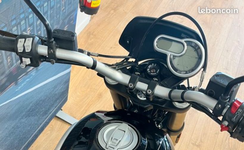 DUCATI SCRAMBLER 1