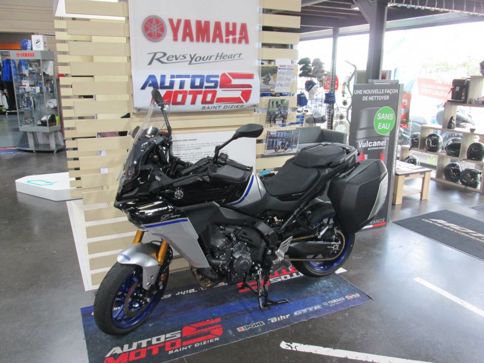 YAMAHA TRACER 9 GT + Y-AMT 1