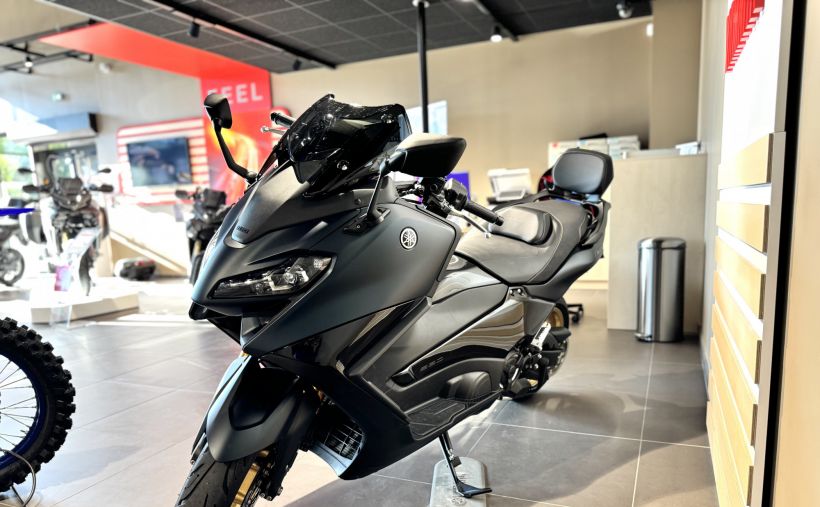 YAMAHA XP T-MAX 560 TECH MAX 2