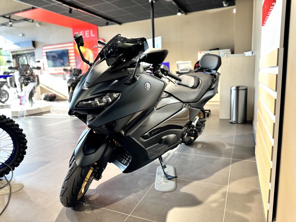 YAMAHA XP T-MAX 560 TECH MAX 2