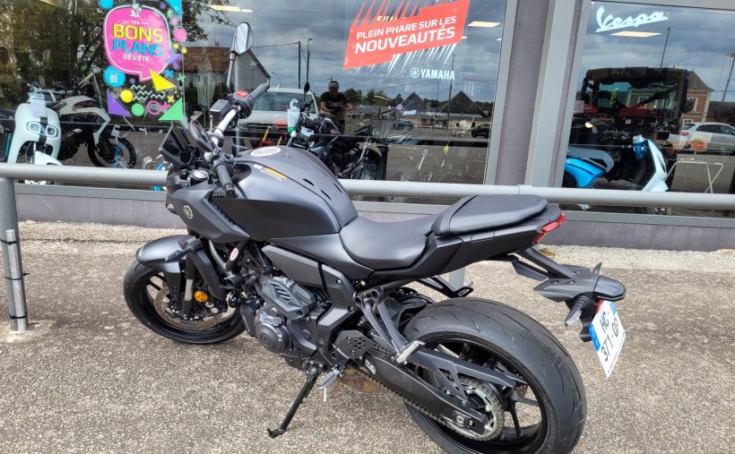YAMAHA MT-07 Y-AMT 1