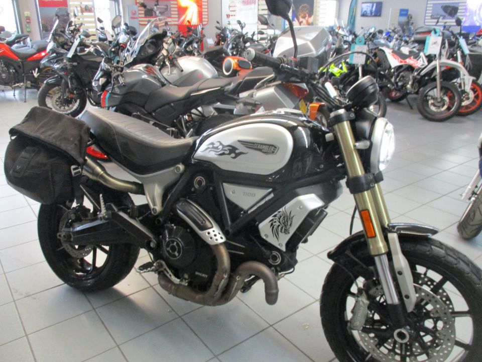 DUCATI SCRAMBLER 1100 0