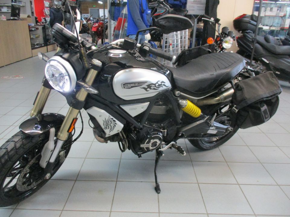 DUCATI SCRAMBLER 1100 10