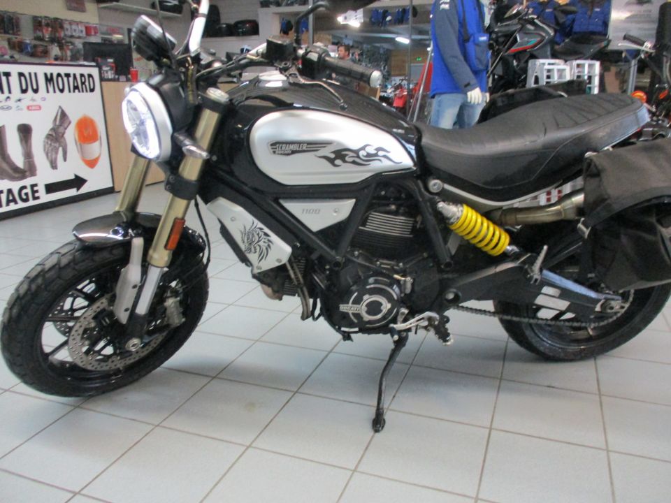 DUCATI SCRAMBLER 1100 20