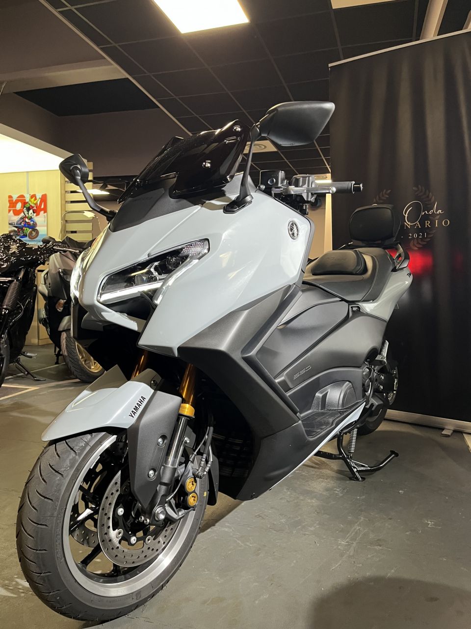 YAMAHA XP T-MAX 560 TECH MAX 1