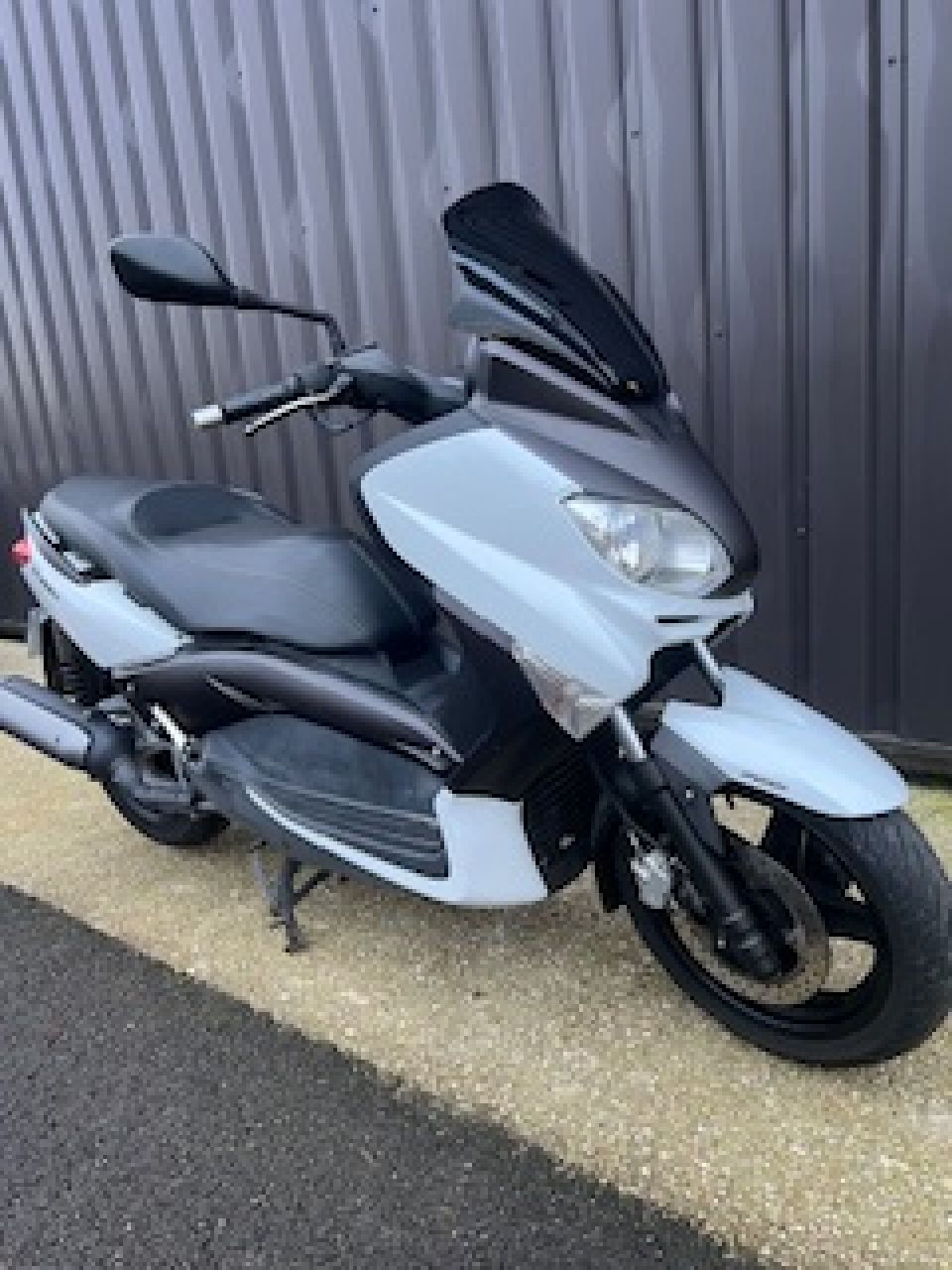 YAMAHA XMAX 125 1