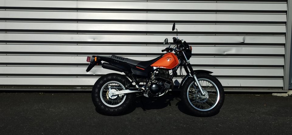 YAMAHA TW 125 5