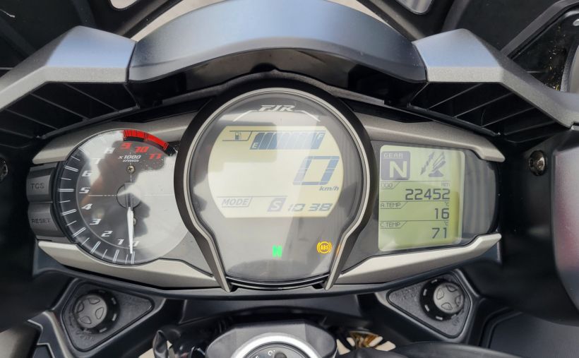 YAMAHA FJR 1300 20