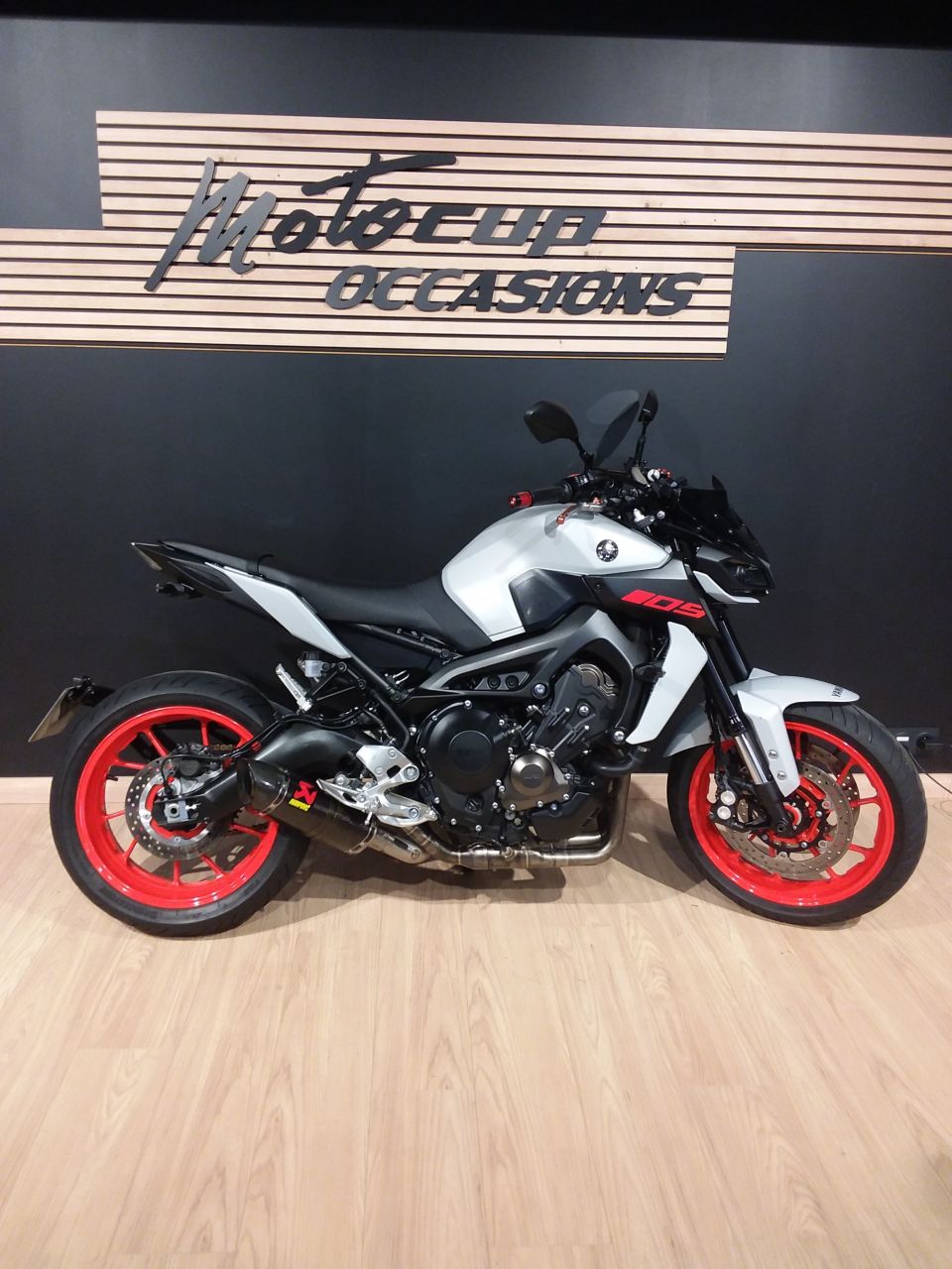 YAMAHA MT-09 0