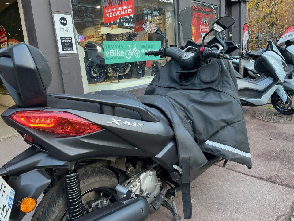 YAMAHA XMAX 125 2