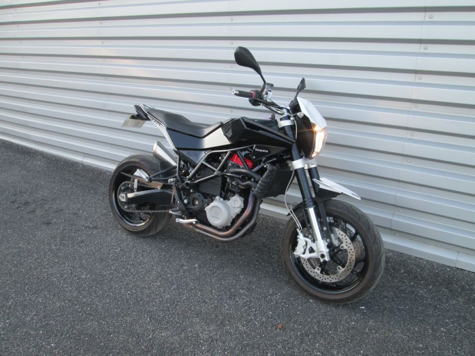 HUSQVARNA NUDA 900 0