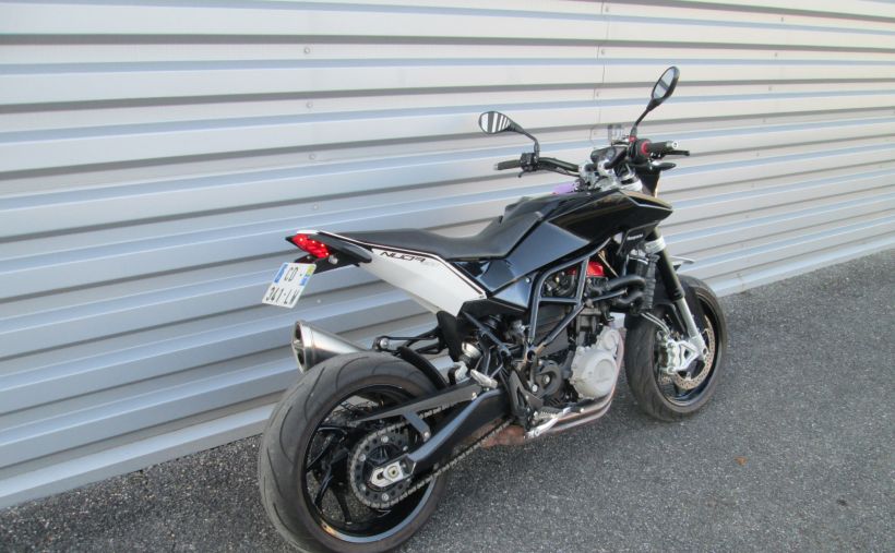 HUSQVARNA NUDA 900 2