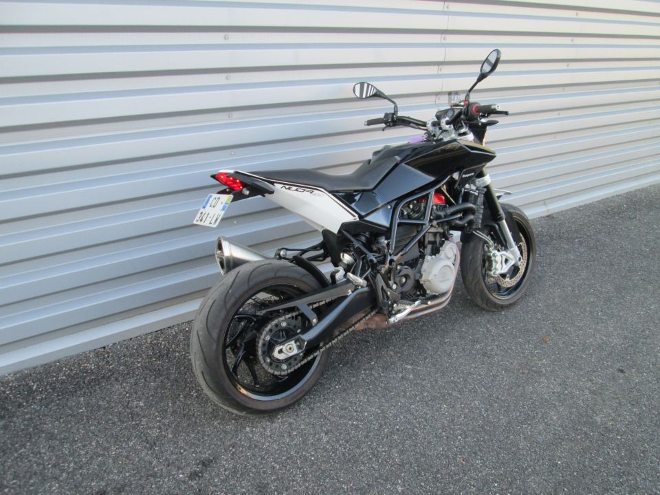 HUSQVARNA NUDA 900 16