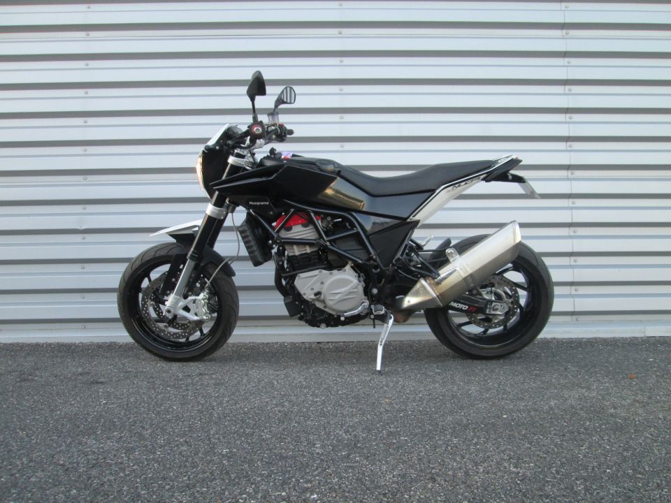 HUSQVARNA NUDA 900 24