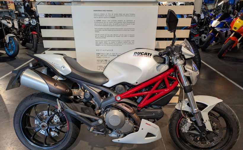 DUCATI 796 MONSTER 1