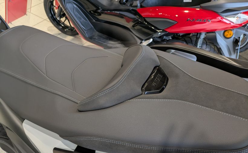 YAMAHA XMAX 300 Tech Max 60