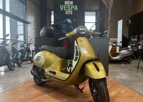 VESPA GTS SUPER SPORT - 2023