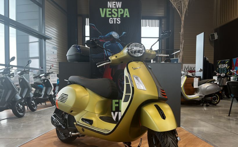 VESPA GTS SUPER SPORT 0