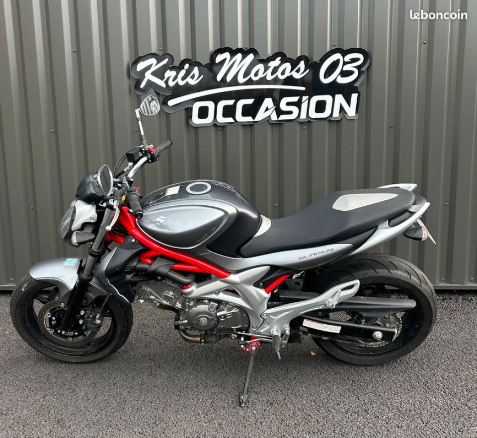 SUZUKI GLADIUS 650 ABS 3