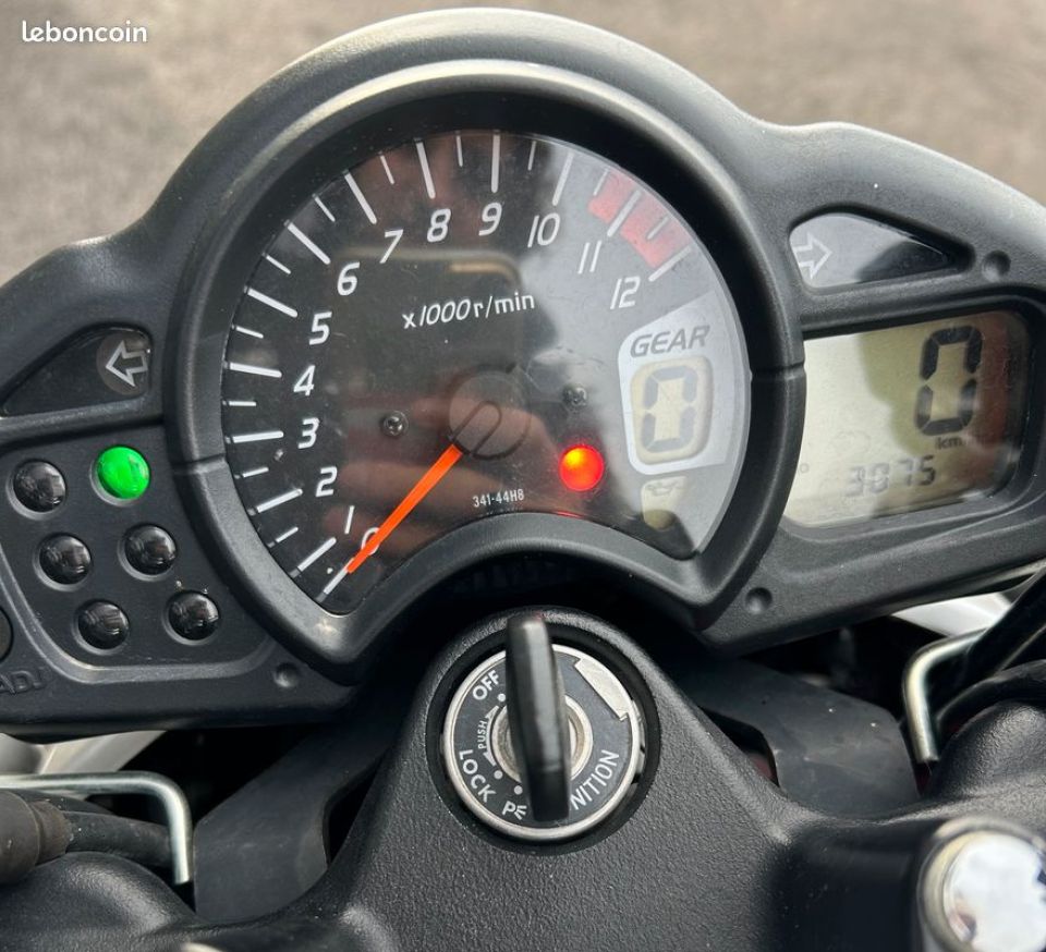 SUZUKI GLADIUS 650 ABS 12