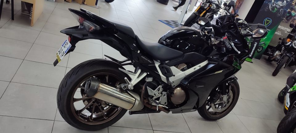 HONDA VFR 800 VTEC 36